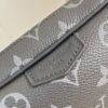Louis Vuitton 	Trocadéro Wearable Wallet