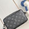 Louis Vuitton 	Trocadéro Wearable Wallet