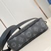 Louis Vuitton 	Trocadéro Wearable Wallet