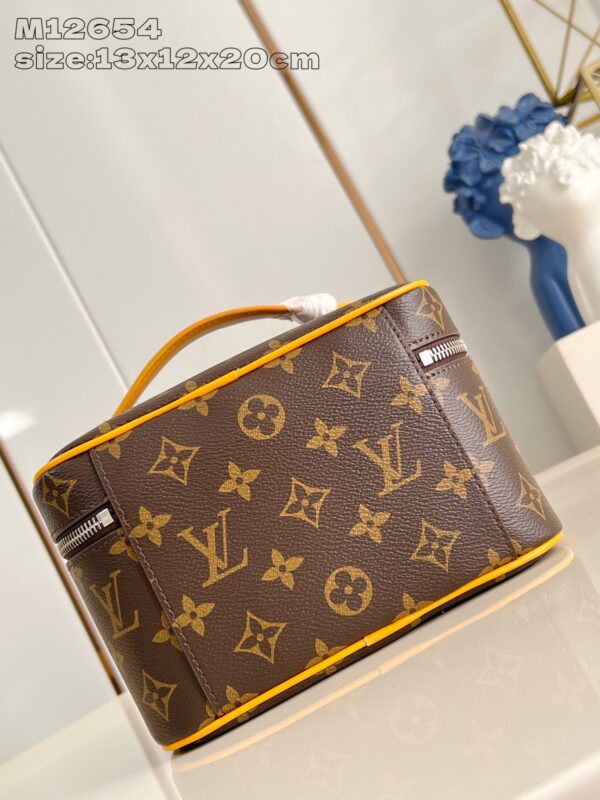 Louis Vuitton	Nice Mini