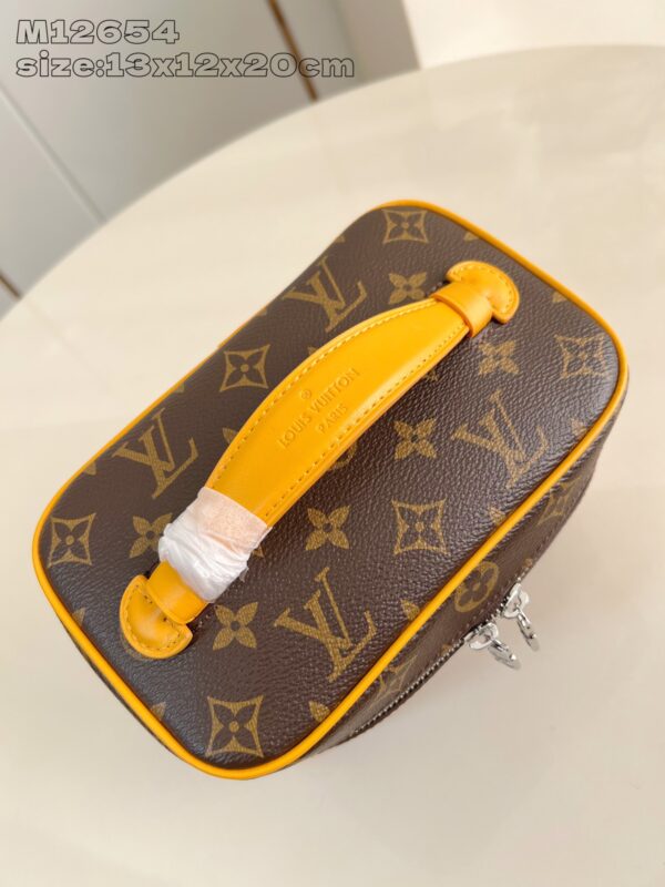 Louis Vuitton	Nice Mini