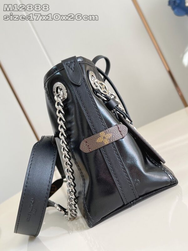 Louis Vuitton 	CarryAll Vibe BB
