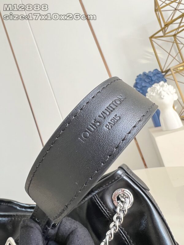 Louis Vuitton 	CarryAll Vibe BB