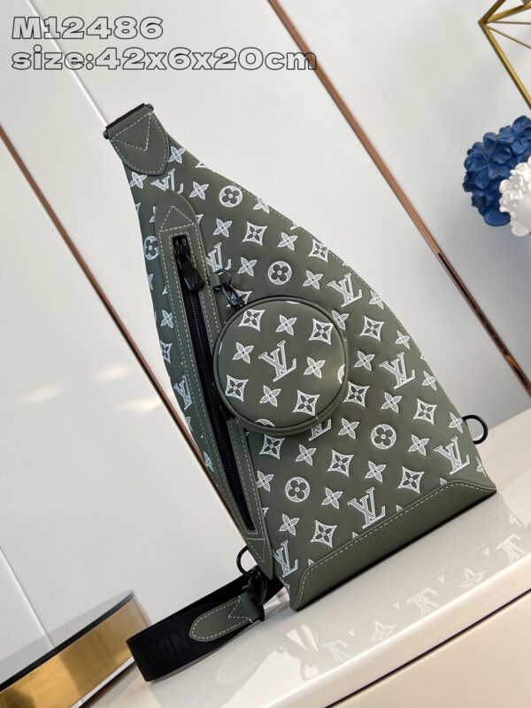 Louis Vuitton	Duo Slingbag