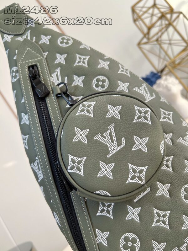 Louis Vuitton	Duo Slingbag