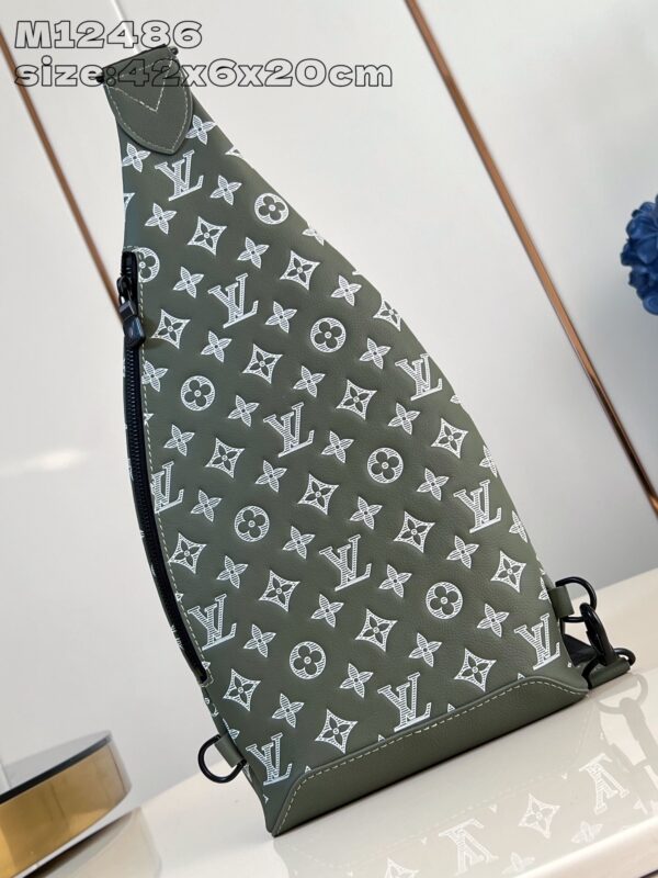 Louis Vuitton	Duo Slingbag