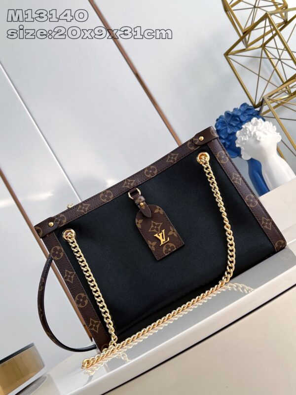 Louis Vuitton	Nova PM