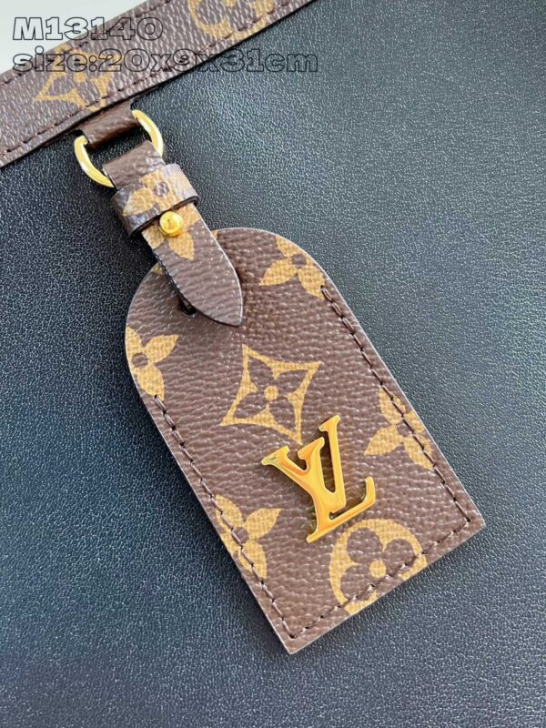 Louis Vuitton	Nova PM