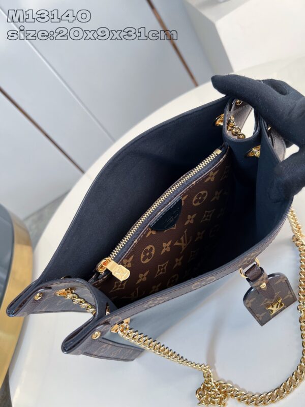 Louis Vuitton	Nova PM