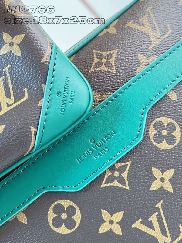 Louis Vuitton Trio Messenger