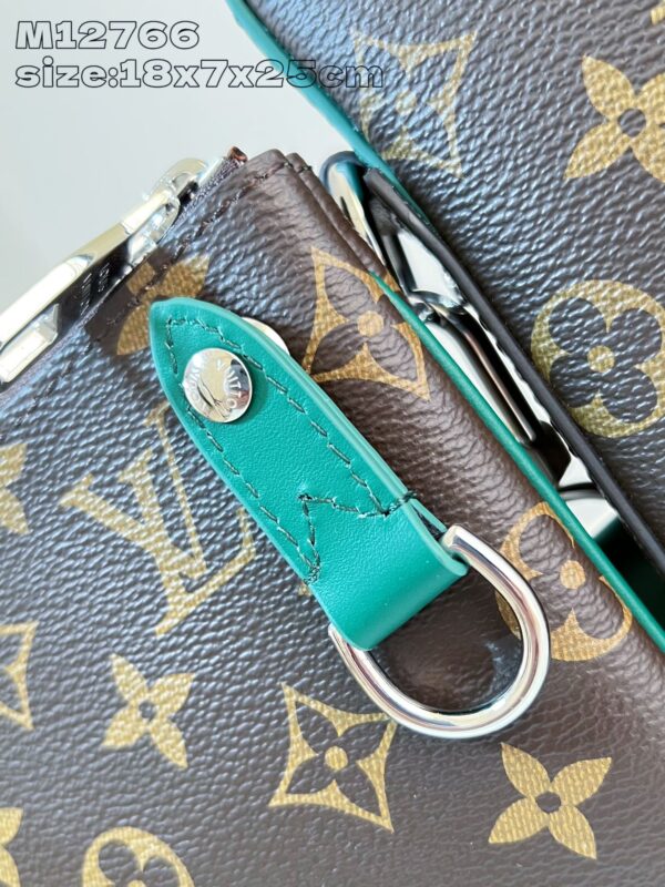 Louis Vuitton Trio Messenger
