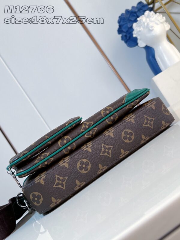 Louis Vuitton Trio Messenger