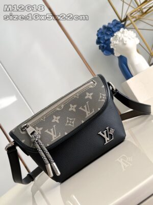 Louis Vuitton	Pulse Wearable Wallet
