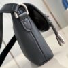 Louis Vuitton	Pulse Wearable Wallet