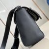 Louis Vuitton	Pulse Messenger