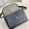 Louis Vuitton	Pulse Messenger