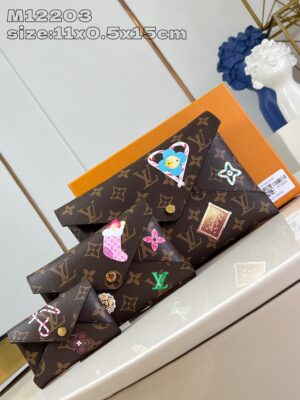 Louis Vuitton	Kirigami Pochette