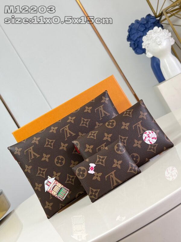 Louis Vuitton	Kirigami Pochette
