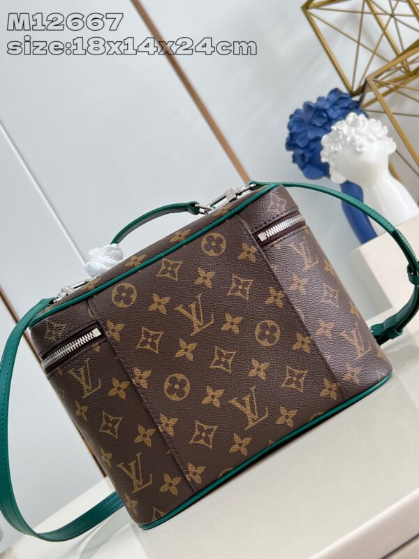 Louis Vuitton 	Nice BB