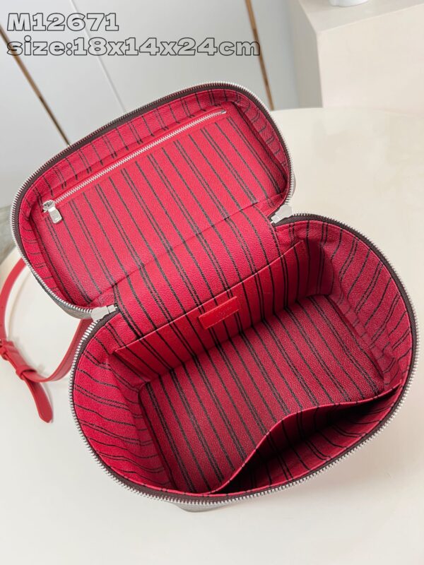Louis Vuitton 	Nice BB