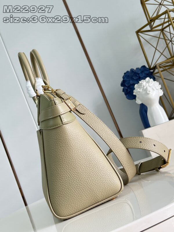 Louis Vuitton	Vendôme MM