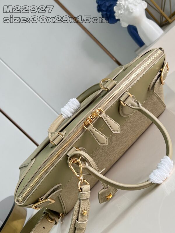 Louis Vuitton	Vendôme MM