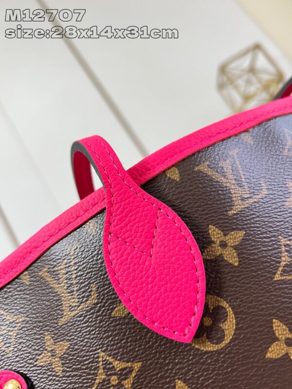 Louis Vuitton	Neverfull Bandoulière Inside Out MM