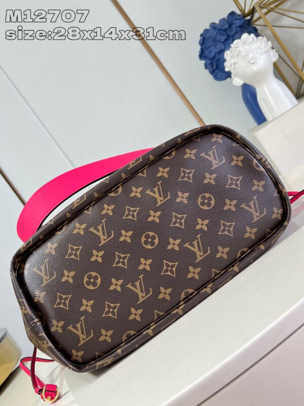 Louis Vuitton	Neverfull Bandoulière Inside Out MM