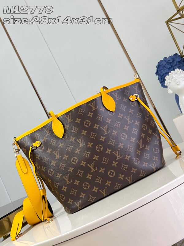 Louis Vuitton	Neverfull Bandoulière Inside Out MM