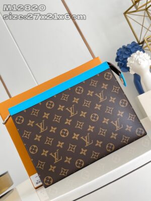 Louis Vuitton 	Pochette Voyage MM