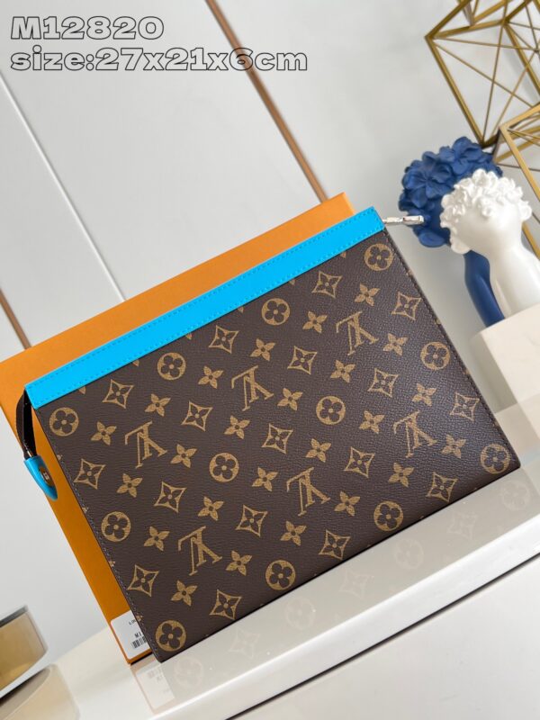 Louis Vuitton 	Pochette Voyage MM