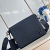 Louis Vuitton	Takeoff Messenger MM