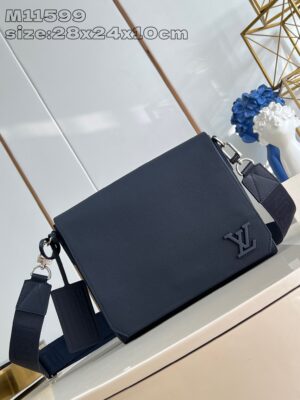 Louis Vuitton	Takeoff Messenger MM