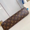 Louis Vuitton	Pochette Voyage Souple
