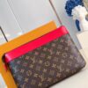 Louis Vuitton	Pochette Voyage Souple