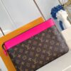 Louis Vuitton	Pochette Voyage Souple
