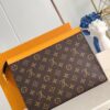 Louis Vuitton 	Pochette Voyage MM