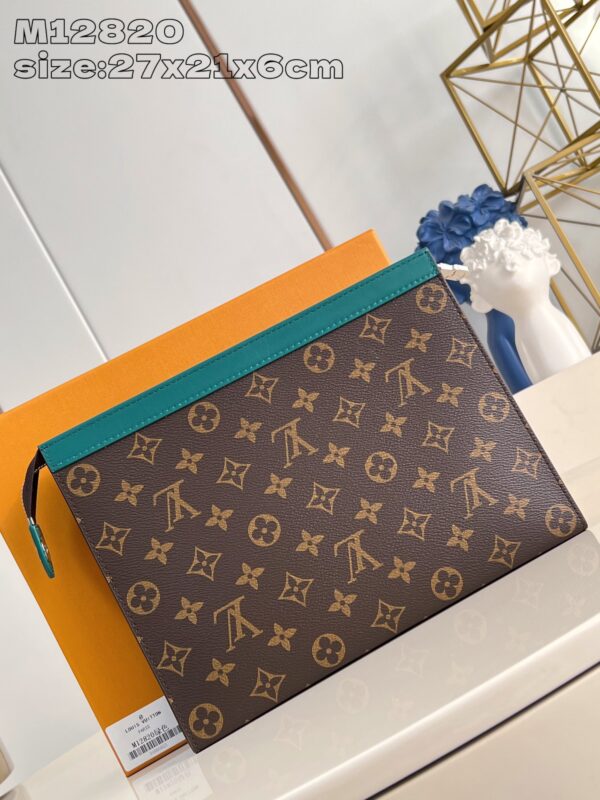 Louis Vuitton 	Pochette Voyage MM