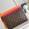 Louis Vuitton 	Pochette Voyage MM