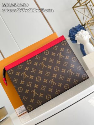 Louis Vuitton 	Pochette Voyage MM
