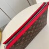 Louis Vuitton 	Pochette Voyage MM