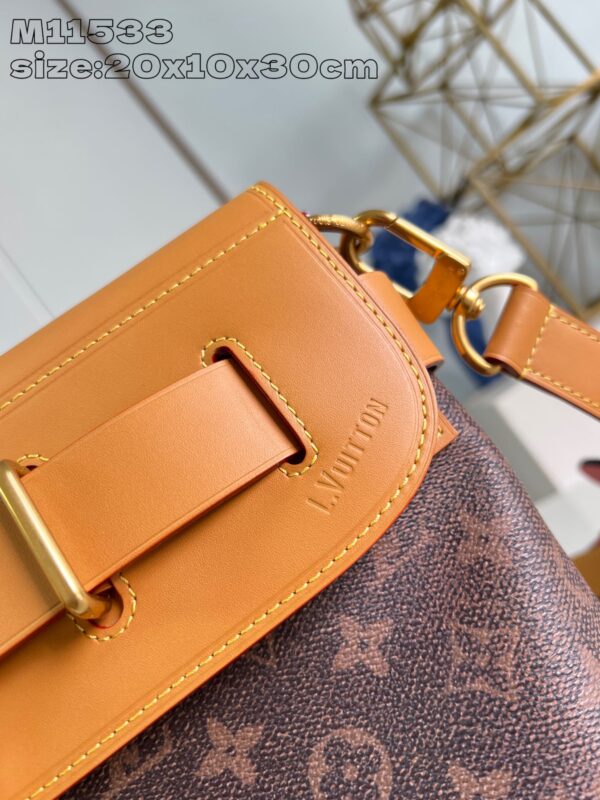 Louis Vuitton	Steamer Crossbody