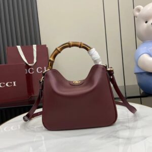 GUCCI DIANA SMALL SHOULDER BAG