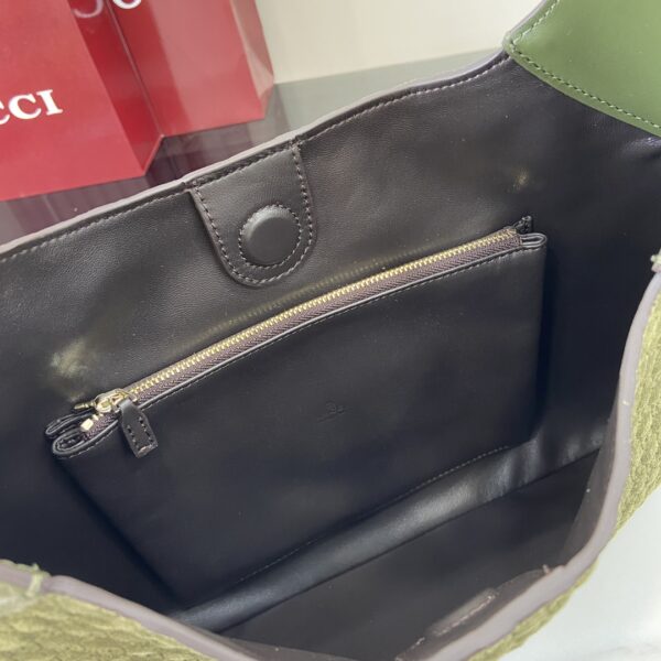 GUCCI B MEDIUM SHOULDER BAG