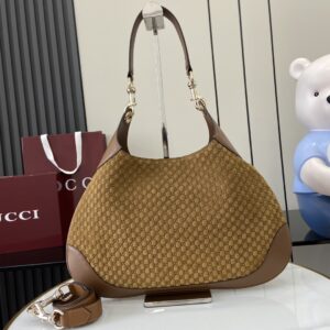 GUCCI B MEDIUM SHOULDER BAG