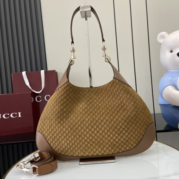 GUCCI B MEDIUM SHOULDER BAG
