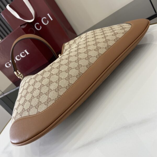 GUCCI B MEDIUM SHOULDER BAG