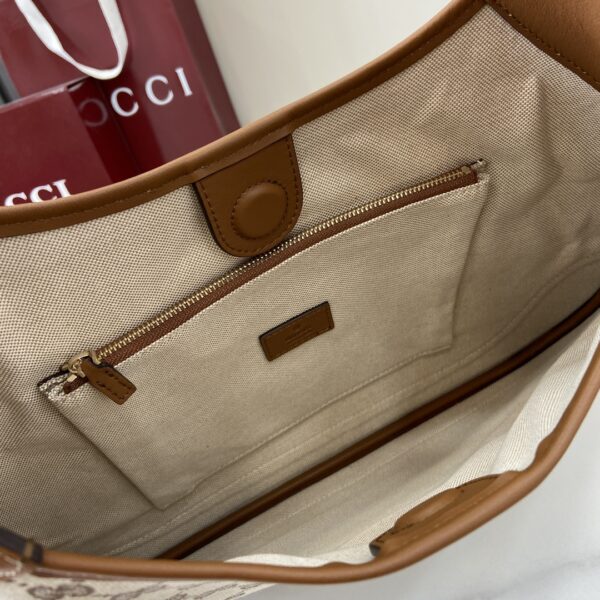 GUCCI B MEDIUM SHOULDER BAG