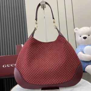 GUCCI B LARGE SHOULDER BAG