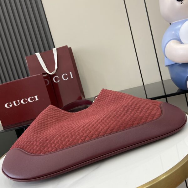 GUCCI B LARGE SHOULDER BAG